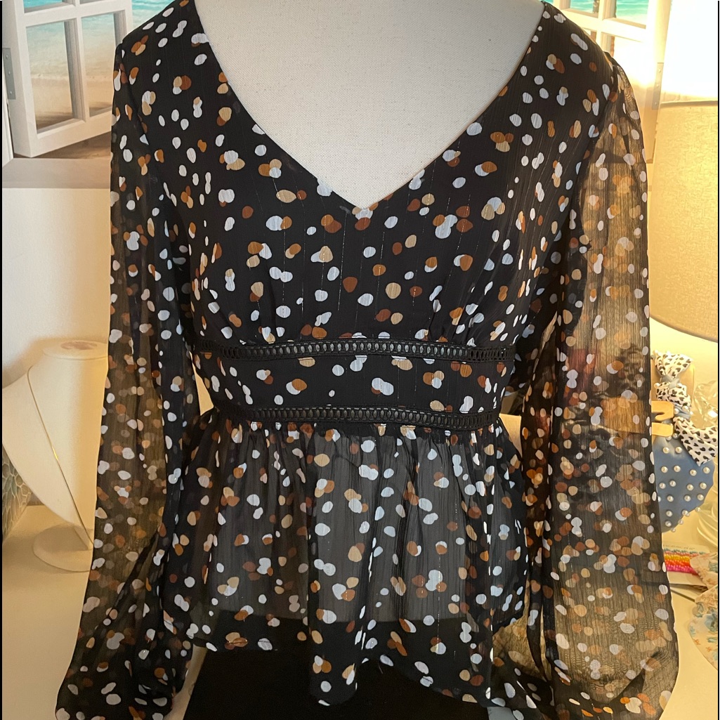Brand New Mi Ami Size Large Blouse